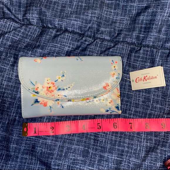 ‼️2/$25‼️Cath Kidston brand new wallet & pouch set - Picture 2 of 8